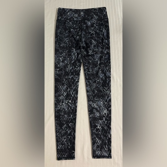 Athleta Chaturanga Black Gray Cobra Leggings. Athletic Leggings Small A2 - Picture 5 of 10